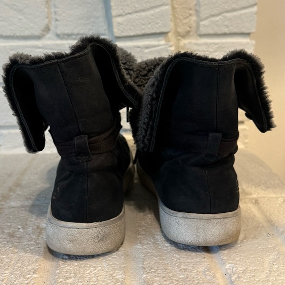 UGG Leather Starlyn High-Top Sneakers with Shearling Lining - Picture 5 of 10